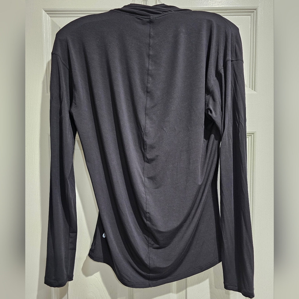 Lululemon V-neck Black Long Sleeve Top EUC - Picture 3 of 5